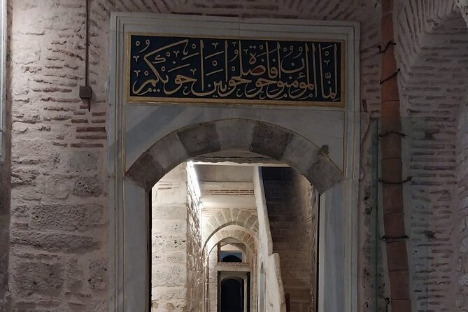 Topkapi Palace with Harem Walking Tour with Guide - Price and logistics: the $47.66 tour price is only half the budget