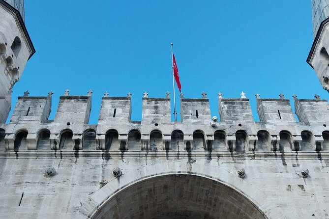 Topkapi Palace with Harem Walking Tour with Guide - Topkapi Palace route: gates, gardens, and the palace as a working empire