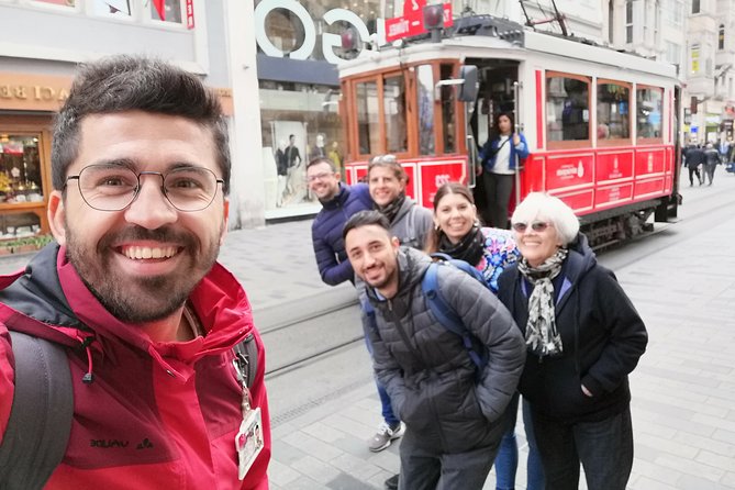 Tours in Spanish in Istanbul. Private tour in Istanbul. Bosphorus tour. - Bazaar time: Istanbul’s shopping and street energy, guided