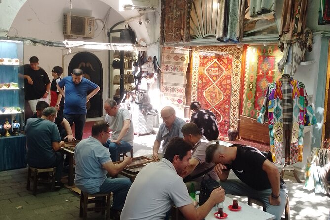 Tours of the Grand Bazaar of Istanbul with its Terraces and Behind the Scenes - Roof and terraces: the moment the Bazaar becomes readable