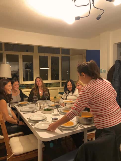 Traditional Home Cooking with a Local in İstanbul Center - Back to the kitchen: cooking with Gülşah in a real Istanbul home