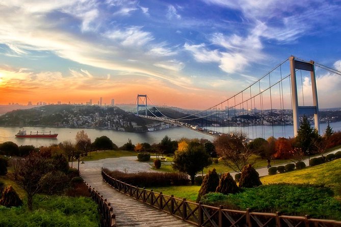 True Discovery: Full Day Tour and Cruise of Istanbul - Pierre Loti Tepesi and the Cable Car: Golden Horn Views First