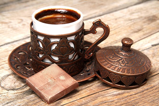 Turkish Coffee Trail - From German Fountain to Eminönü: how the route starts