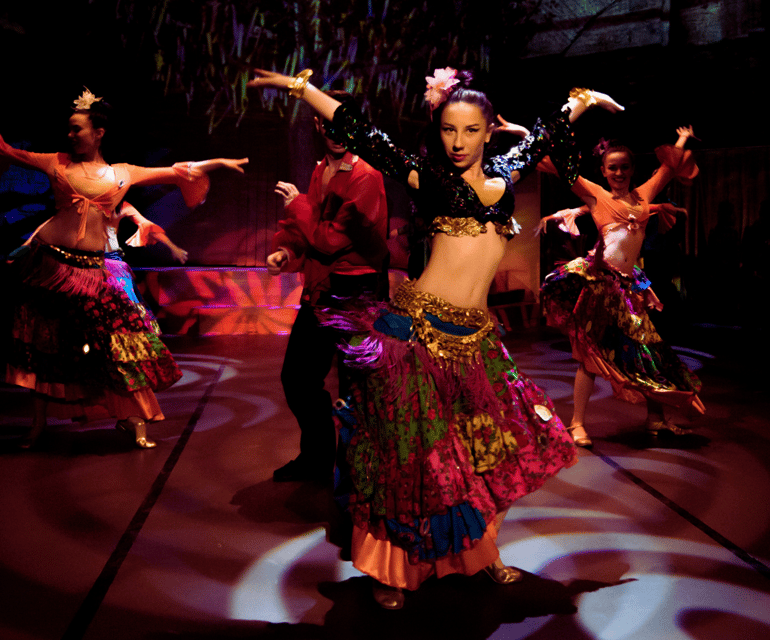 Turkish Dance Show at Hodjapasha Cultural Centre in Istanbul - Live music details: live drums add punch
