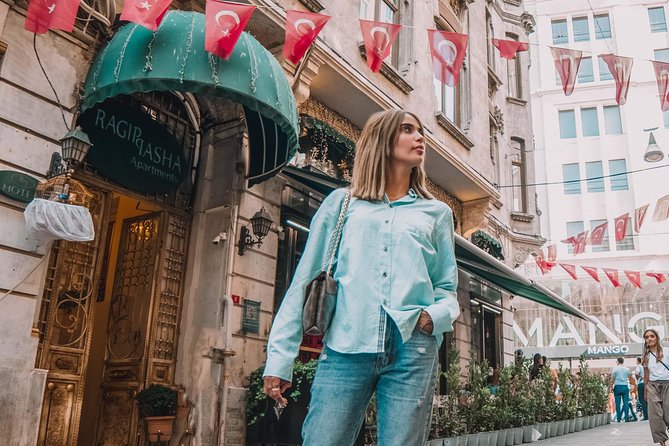 Unforgettable Moments in Istanbul: Photo Shoot for Couples - Price and Logistics: Is $240.29 Per Person Good Value?