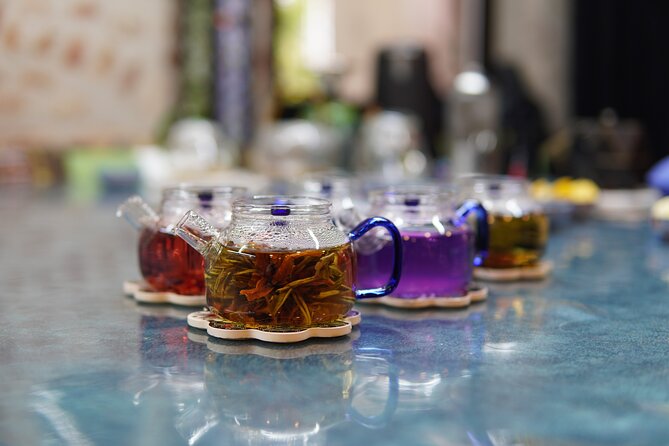 World Teas and Turkish Tea Brewing & Tasting Workshop in Istanbul - Making Your Own Take-Home Blend